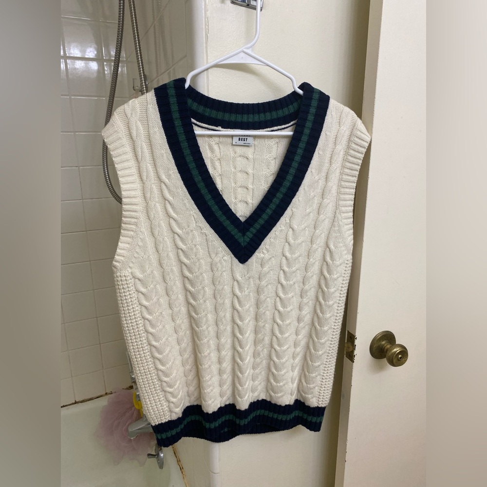Aritzia Sunday Best knit vest xs
